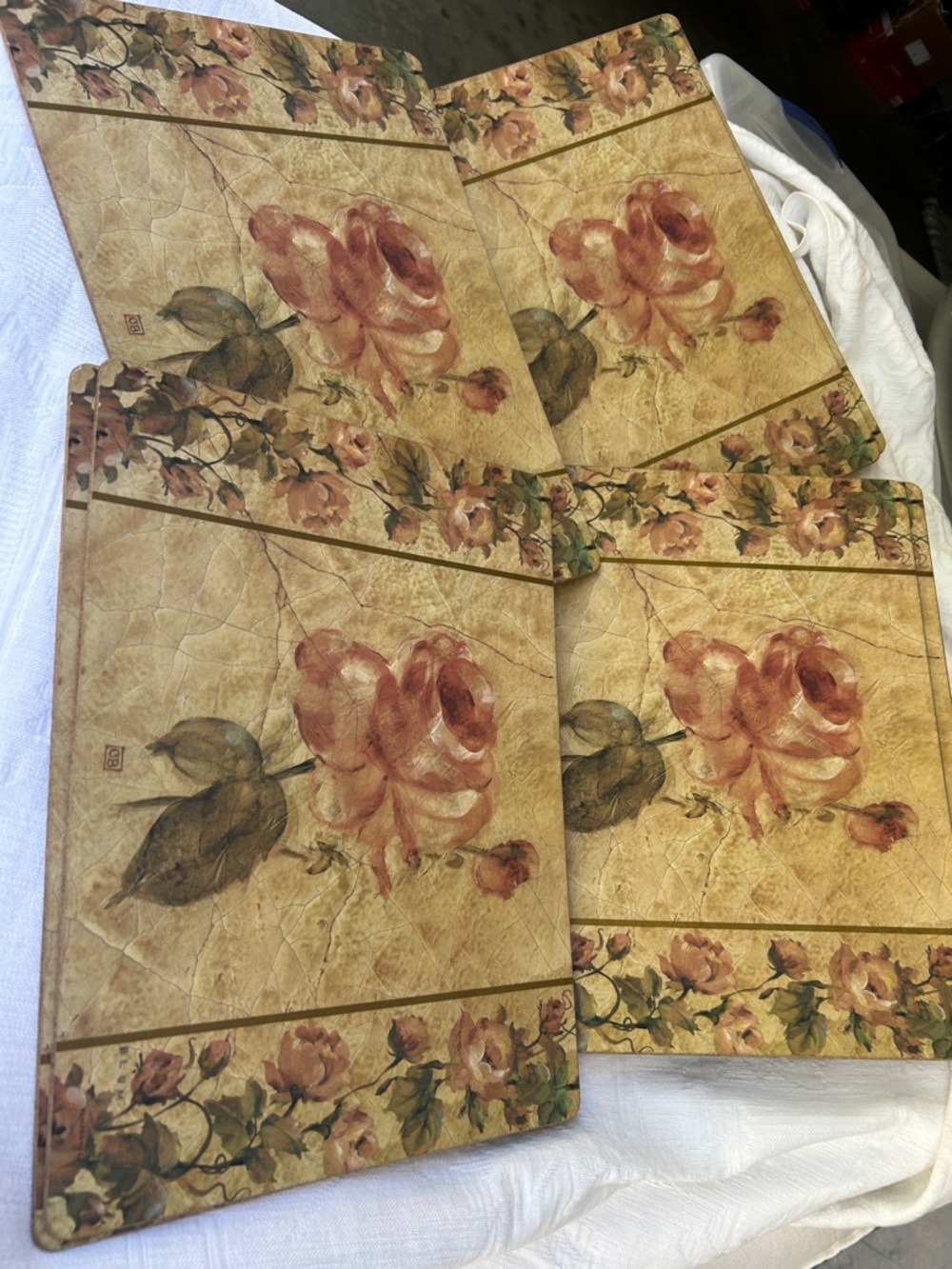 8 Cheri Blum Vintage Floral Rose Placemat Set - Pink Roses on Beige